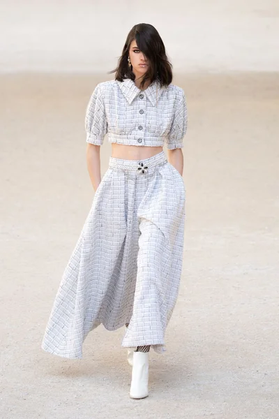 Look 35